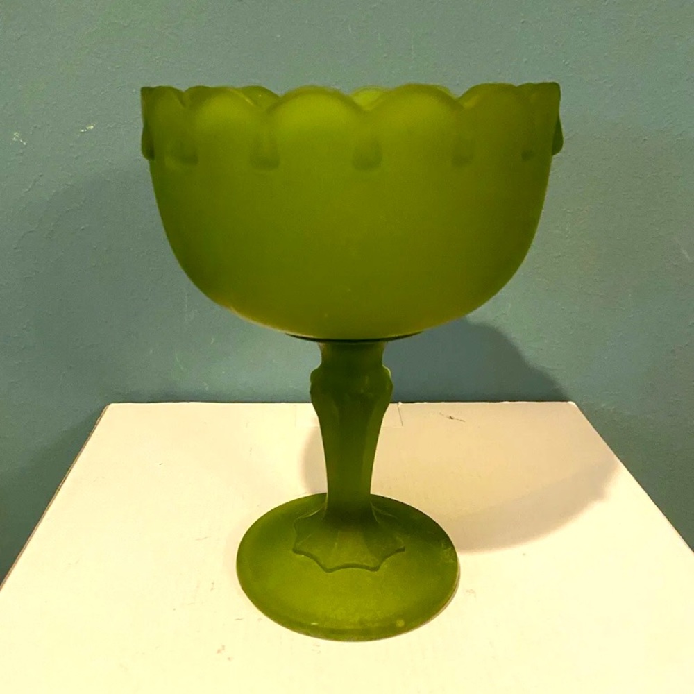 Vintage MCM Frosted Glass Avocado Green Pedestal Candy Dish 7”